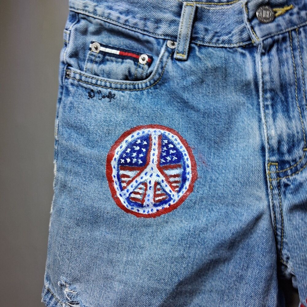 Vintage Tommy Jeans Hand-Painted Patriotic USA Embellished Denim Shorts Size 5 - Picture 3 of 10